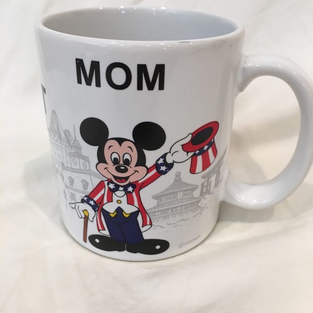Mickey Mouse Mom Mug - Picture 3 of 6